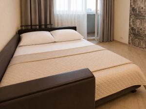 Luxury 3 Rooms Apartments in Center by Green House