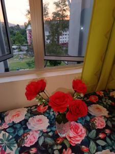 Rawang KPJ Budget Master King Room private bathroom shared kitchen & Hall