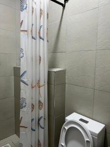 Modern one bedroom in Ruaka - Near Two Rivers Mall, Village Market & UN Headquarters