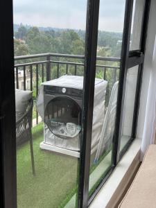 Modern one bedroom in Ruaka - Near Two Rivers Mall, Village Market & UN Headquarters