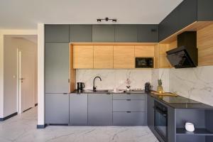 Nowoczesny dom blisko Energylandii by Staymoovers