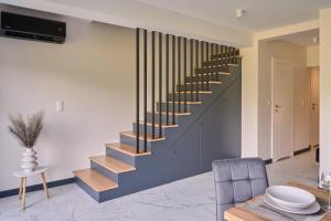 Nowoczesny dom blisko Energylandii by Staymoovers