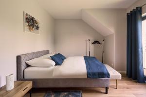 Nowoczesny dom blisko Energylandii by Staymoovers