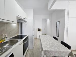 Larnaca Sunset One-Bedroom Suite, Close to the Beach