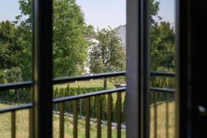 Nowoczesny dom blisko Energylandii by Staymoovers