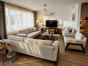 Villa with private pool and unique sea view in Çeşme