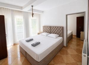 Vala Rooms