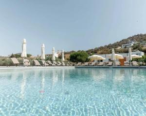 Astrid Hotel by Brassbell