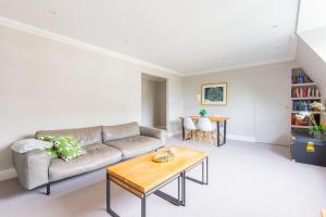 Exquisite Top Floor Flat Heart of Chelsea