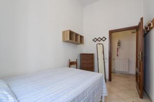 Apartment with balcony in Porto Santo Stefano 89 m² sea view
