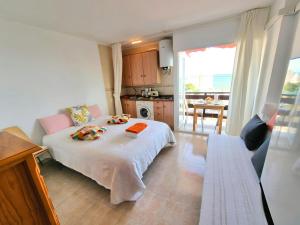 Pleasant studio with sea view in Benalmádena, 30 m², pool