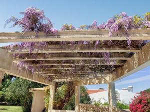 Elegant Villa in Vilamoura with Private Pool