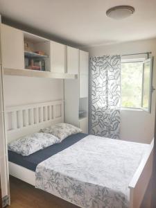 Comfortable apartment in Makarska, 80 m², sea view and terrace