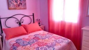 Sunny house in Santa Pola, shared pool