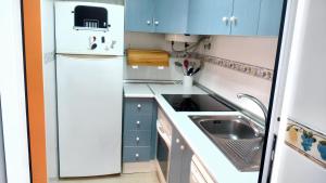Sunny house in Santa Pola, shared pool