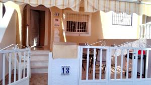 Sunny house in Santa Pola, shared pool