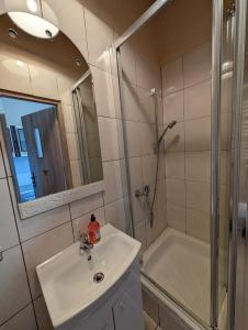 Budget Old Town Apartment