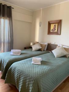 Charming Vilamoura Apartment with Shared Pool