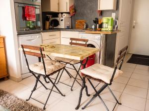 Appartement cosy à Saint-Mamet - 36 m² - Vue montagne