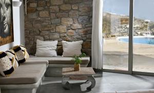Charming villa in Platis Gialos with private pool