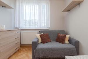 Funkcjonalny Apartament z Balkonem w Gdańsku by Noclegi Renters
