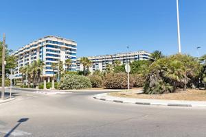 GuestReady - Beachside apartment with Pool