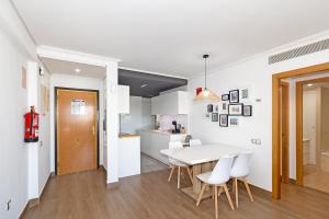 GuestReady - Beachside apartment with Pool