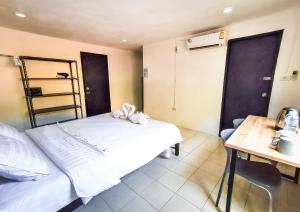 Patong Canal Villa 203