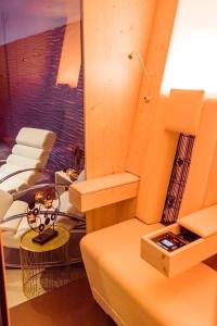 Cozy House with Garden and Jacuzzi in Tournai