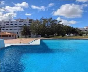 Bright apartment with sea view in Albufeira - 67 m² + pool