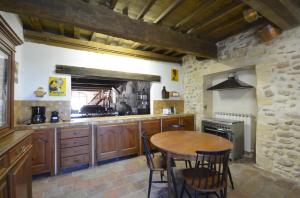 Charmante maison en Camargue avec piscine partagée