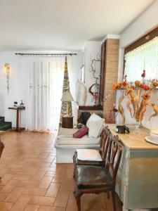 Charming House in Amelia with Lake View, 200 m²