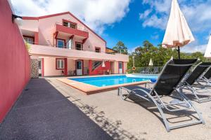 Spacious apartment with pool in Prazeres - 150m²