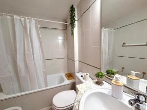 apartamento acogedor con piscinas