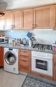 Charming Apartment in Vilamoura with Shared Pool - 70 m²