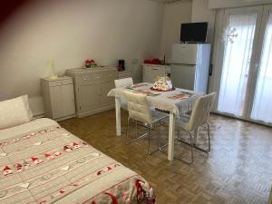 Red Venice Apartment 2