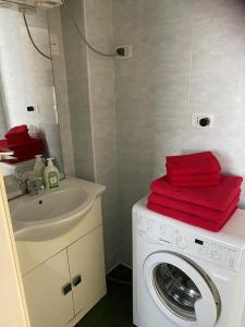 Red Venice Apartment 2