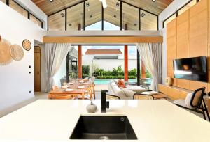 3BR Rungtiva Private Pool Villa CapitalPro