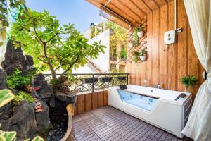 Hapi Luxe Hotel