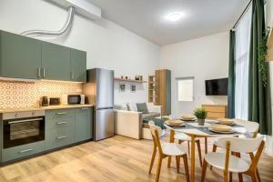 dFive AA Apartment at Oktogon