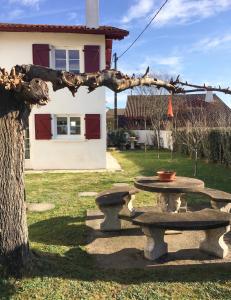 Charmante maison à Arcangues avec vue sur les montagnesEL