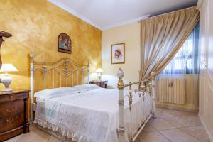 Chic Apartment in Barletta - Sunny Terrace