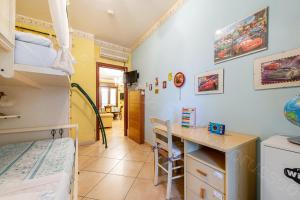 Chic Apartment in Barletta - Sunny Terrace