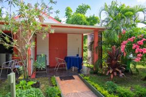 Charming Studio in Foulpointe, Sea View and Garden, 30 m²