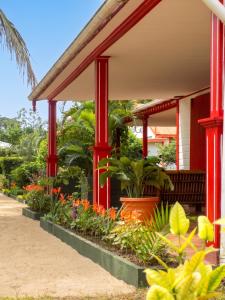 Charming Studio in Foulpointe, Sea View and Garden, 30 m²