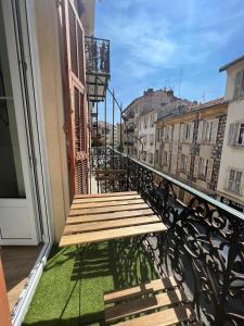 Nice Libération, Charming, quiet 2-room apartment with balcony