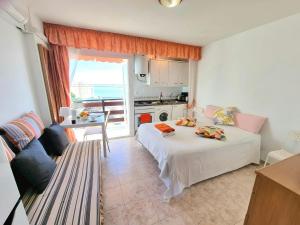 Elegant Studio with Sea View in Benalmádena - 30 m²