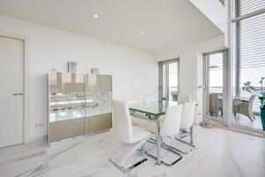 Penthouse With The Best Views!