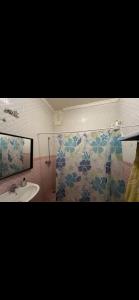 chambre cosy balcony en bord de mer