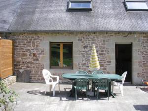 Maison confortable à Plehedel avec cheminée